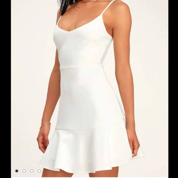 NWT Lulu’s Stylize White Flounce Hem Mini Dress - Picture 2 of 3